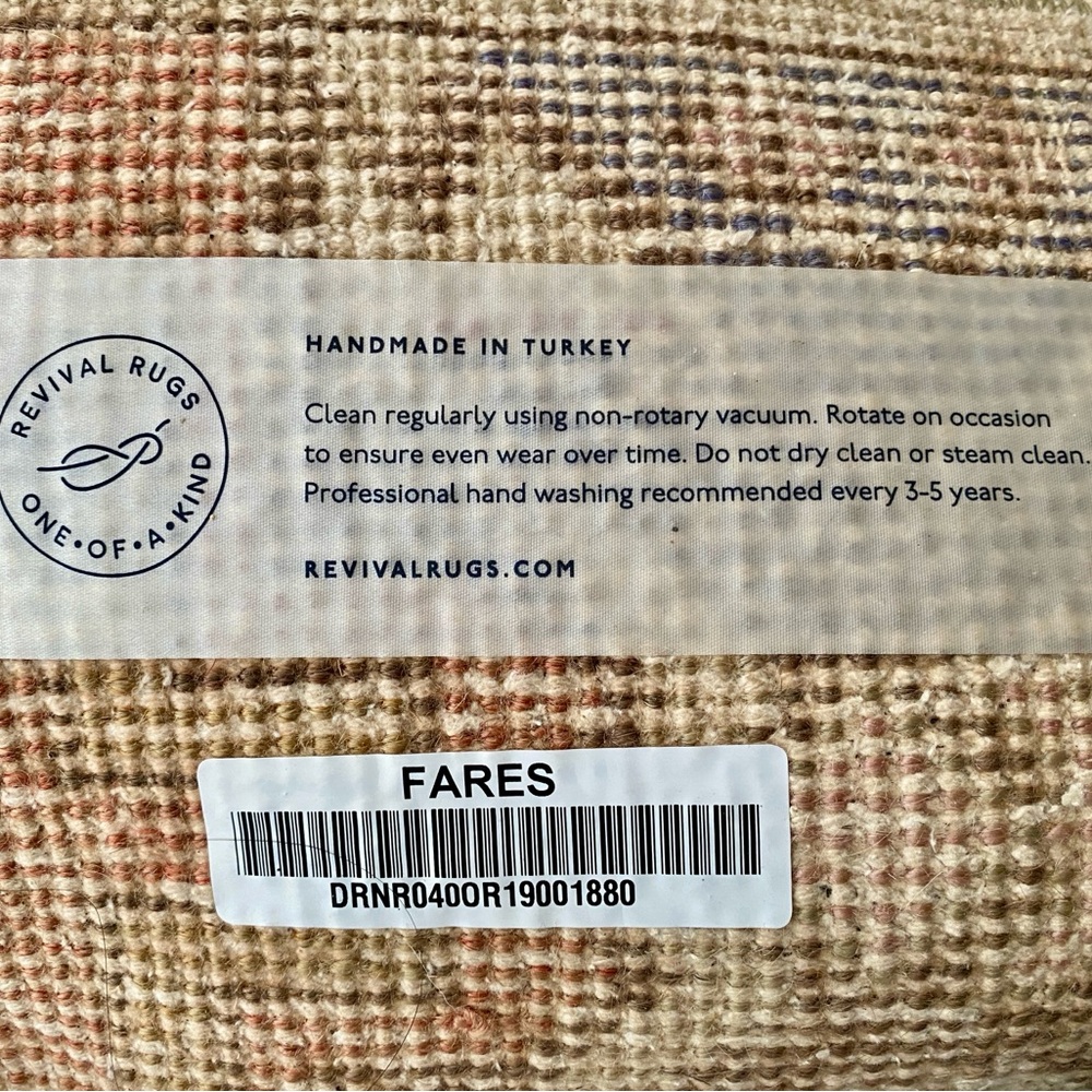 Small Turkish Rug - Picture 2 of 2